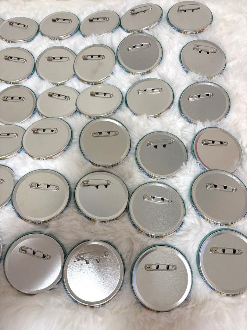 楽天コレクション 鏡音リン レン Ｅ賞 グリッター缶バッジ 初音ミク42点