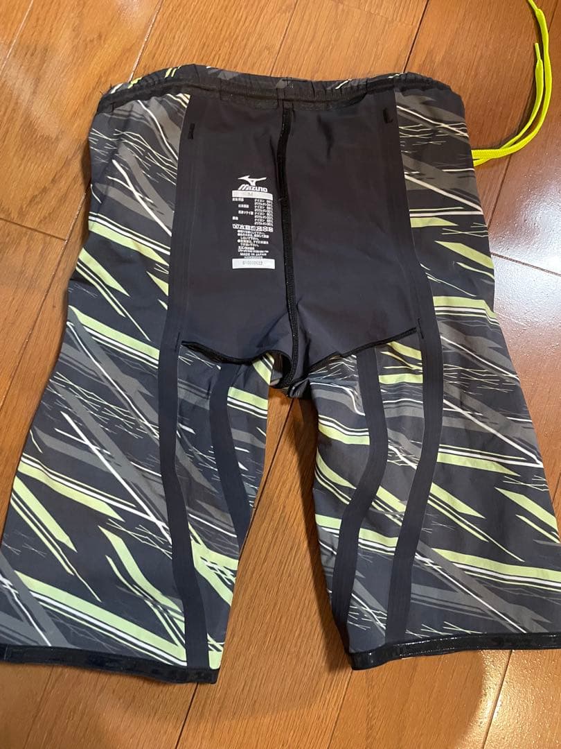 Mizuno 競泳水着 ブラック/イエロー