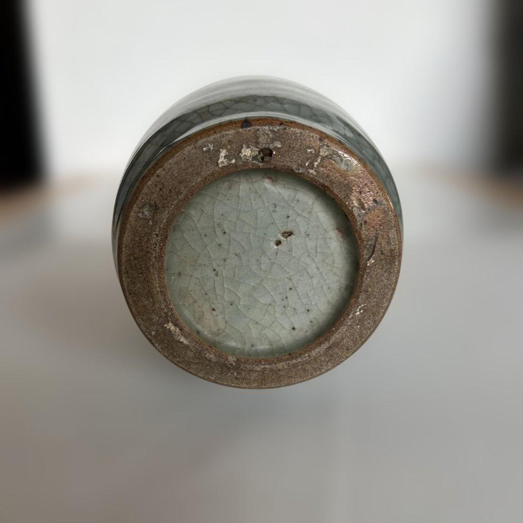 青磁　推定500年前 宋の時代「氷裂」 という青緑色のひび割れ釉薬の花瓶