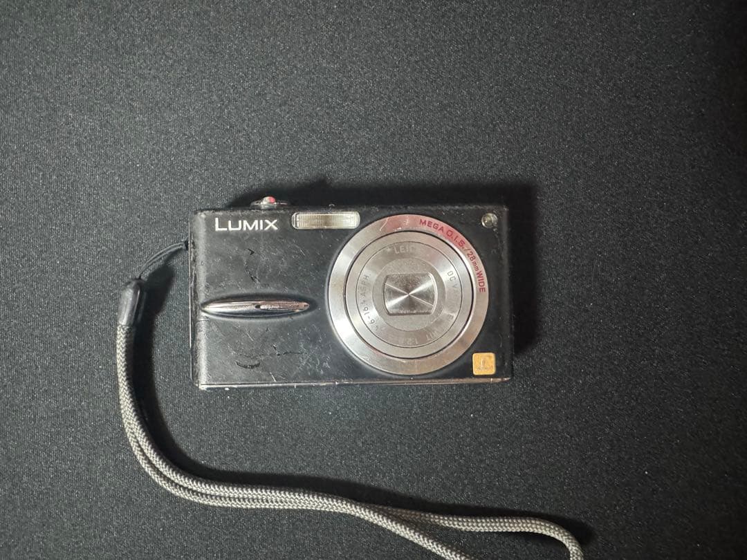 LUMIX コンパクトデジタルカメラ 本体と充電器付き