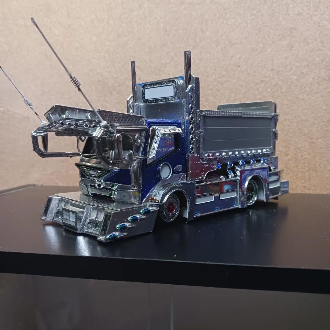 1/32デコトラプラモデル完成品