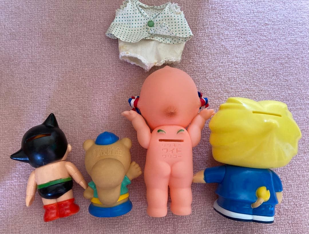 鉄腕アトム他　昭和レトロなノベルティ貯金箱８個