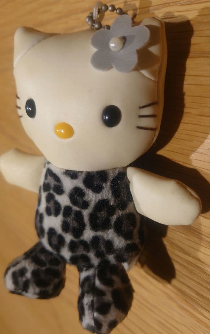 ハローキティ ヒョウ柄マスコット 2個セット