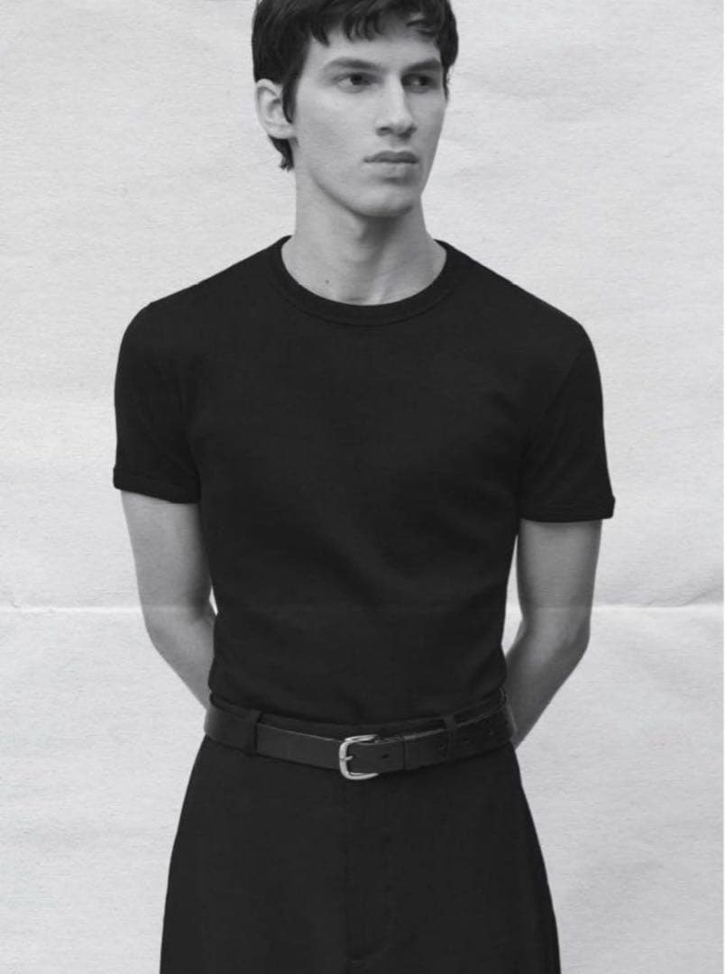 コス COS スリムフィットリブTシャツ 黒 Mサイズ