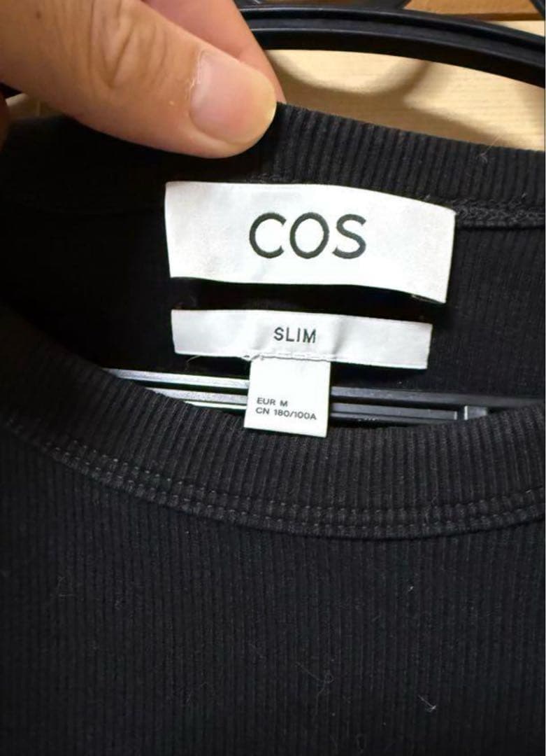 コス COS スリムフィットリブTシャツ 黒 Mサイズ