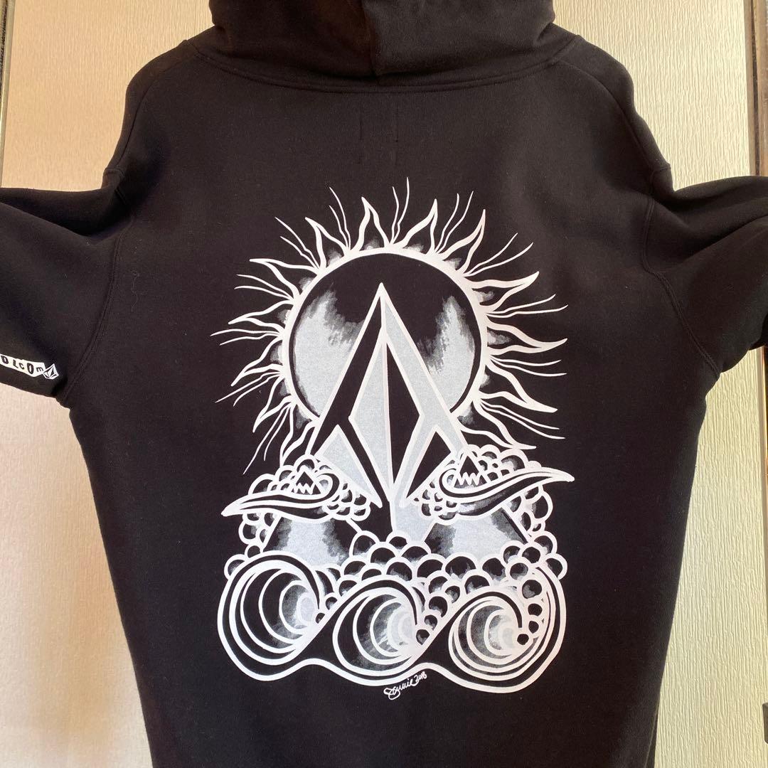 Volcom 太陽と波のグラフィックパーカー