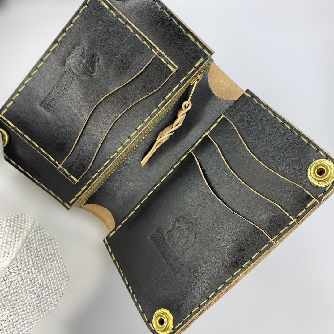 折らずお札収納 丘染めブラックの無骨トラッカーウォレット