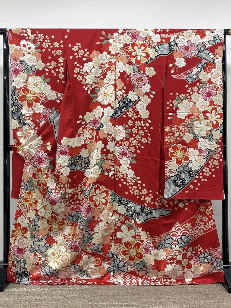 振袖 仮絵羽 金駒 金彩 ふくれ織紋意匠 正絹 未仕立て品 八掛付き