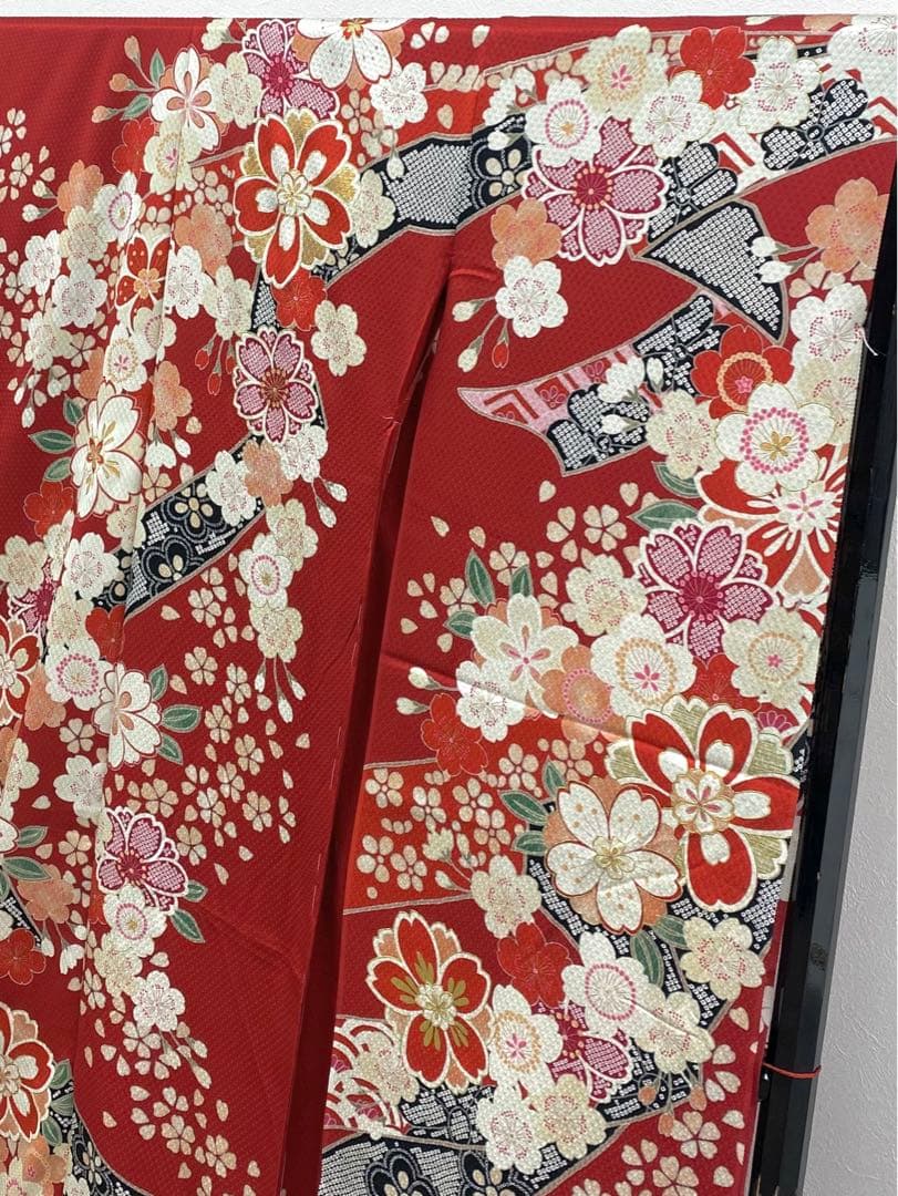 振袖 仮絵羽 金駒 金彩 ふくれ織紋意匠 正絹 未仕立て品 八掛付き