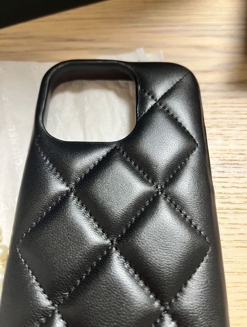 CHANEL iPhone 14 Pro ケース