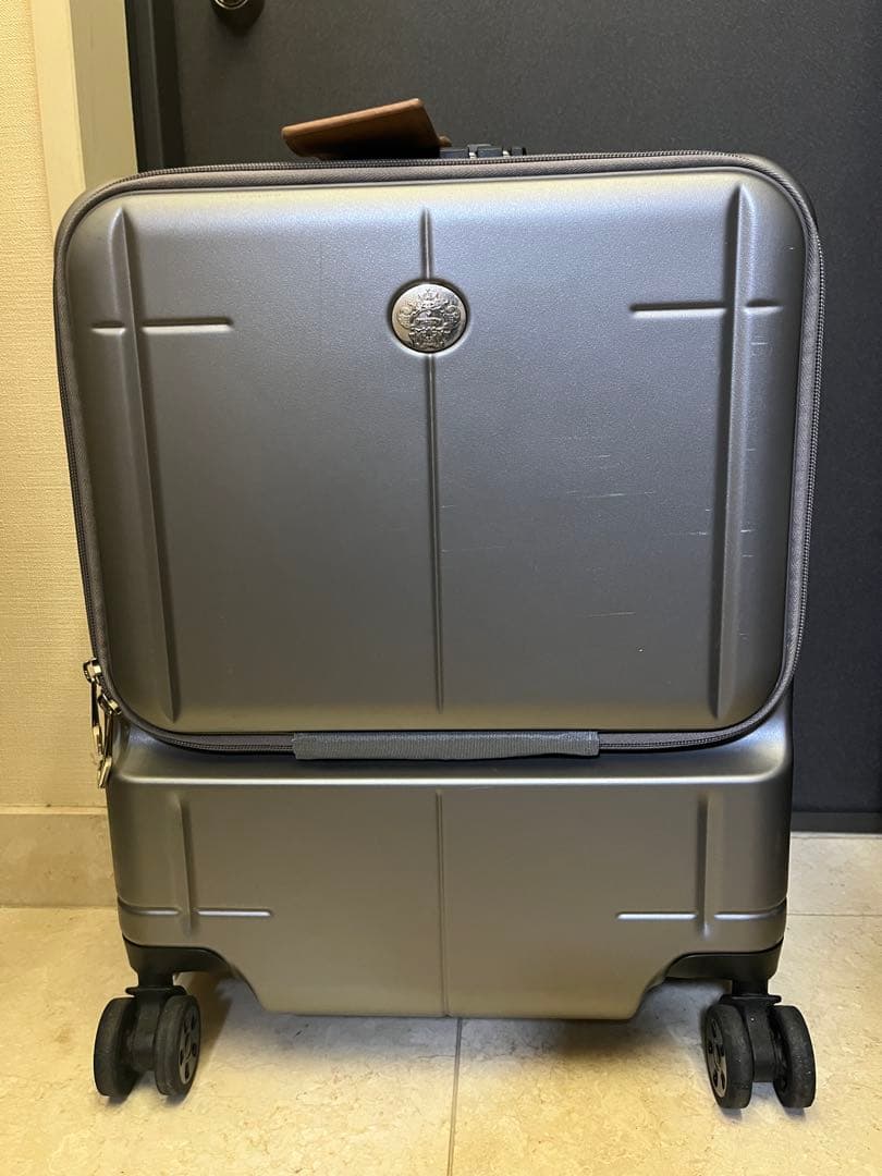［美品］超軽量　Orobianco グレー キャリーケース