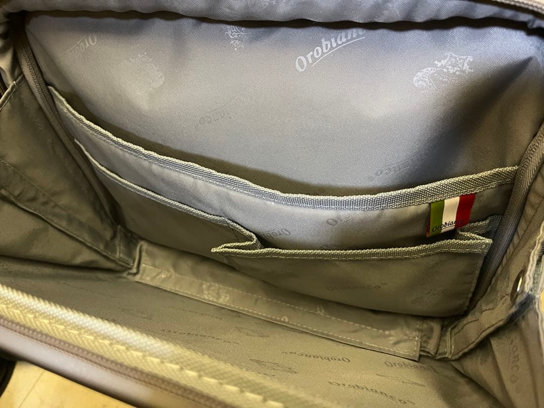 ［美品］超軽量　Orobianco グレー キャリーケース
