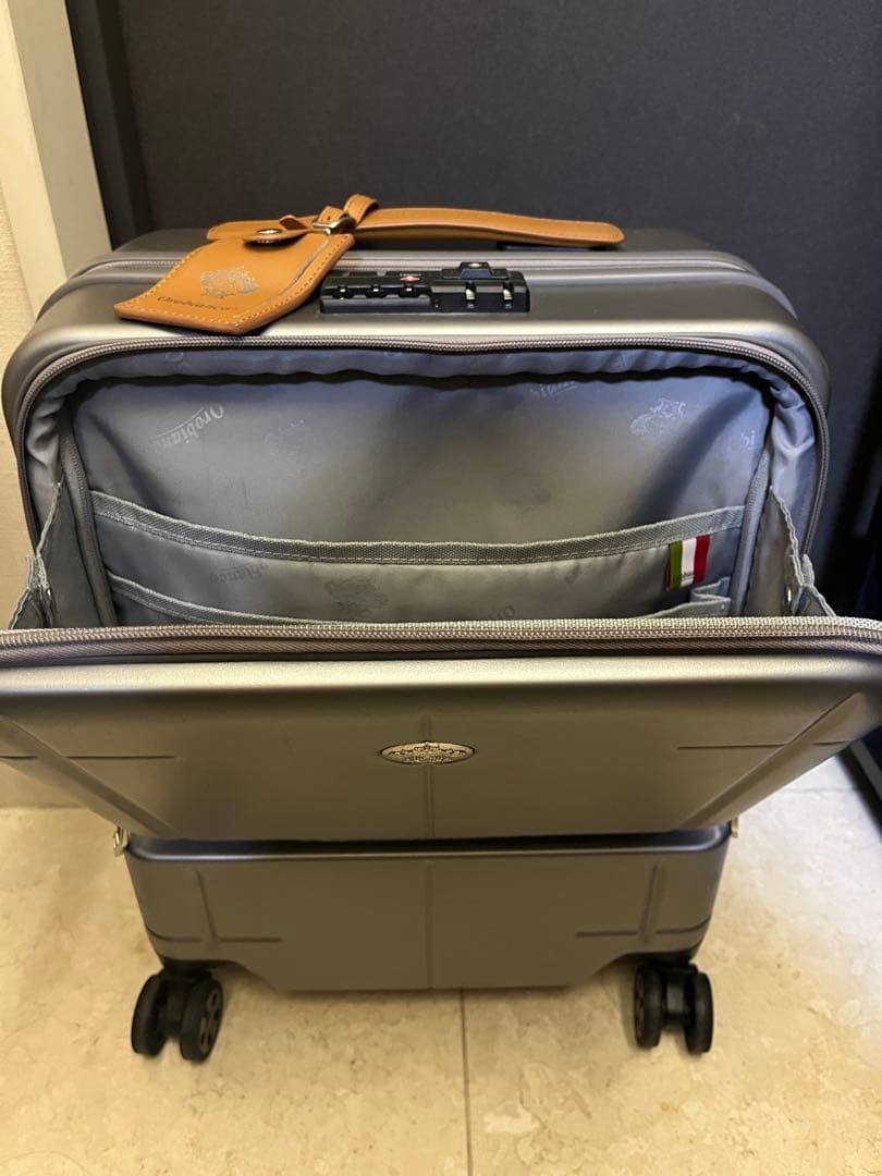 ［美品］超軽量　Orobianco グレー キャリーケース