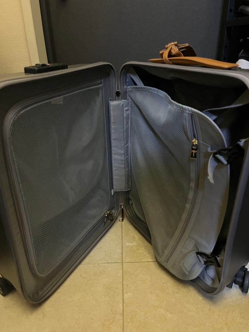 ［美品］超軽量　Orobianco グレー キャリーケース