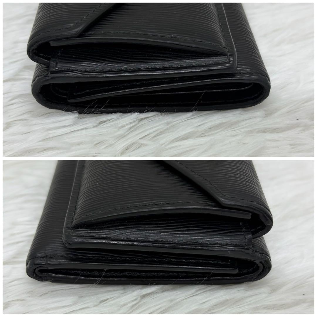 RFID搭載/美品✨プラダ　三つ折り財布 サフィアーノ 三角ロゴ　レザー　黒