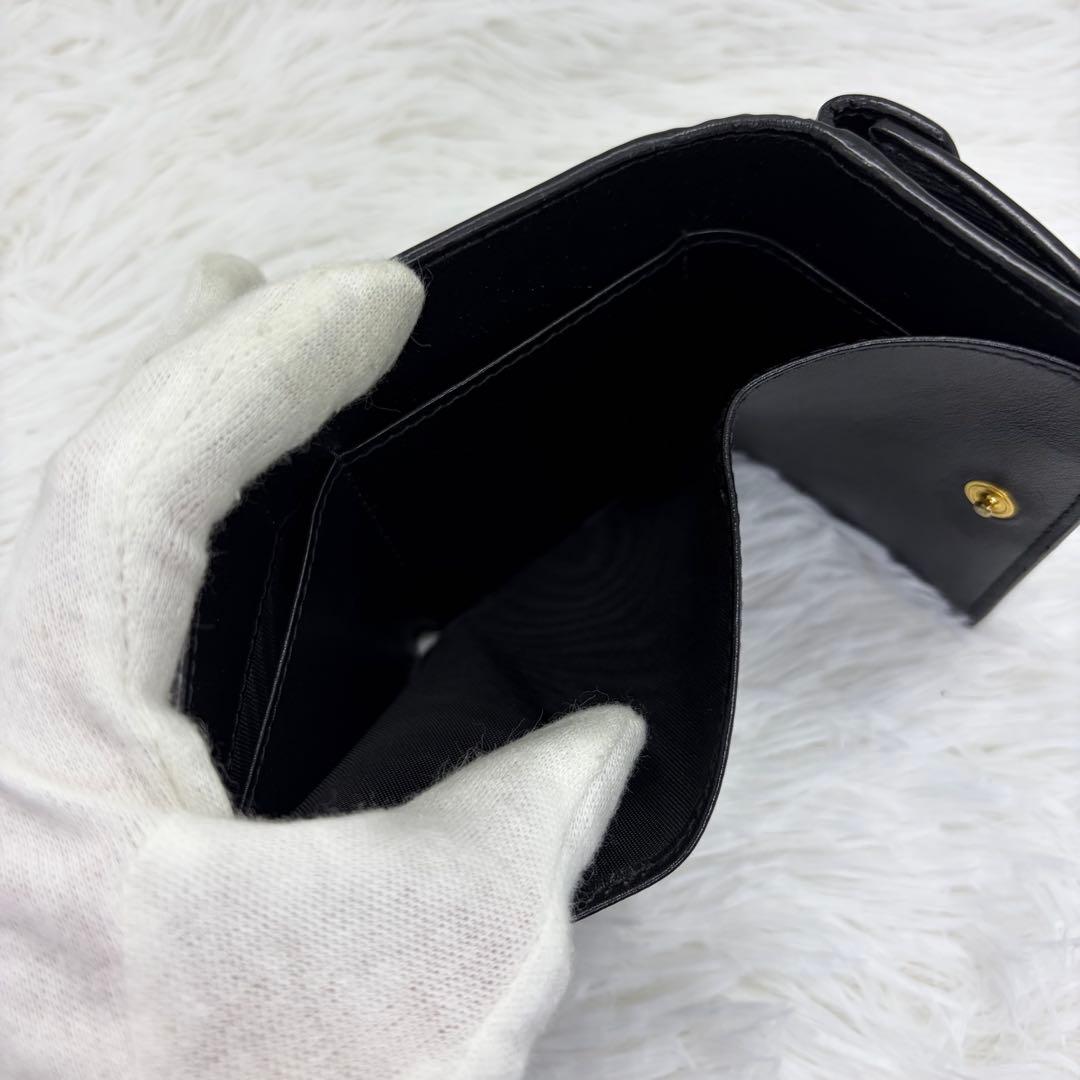 RFID搭載/美品✨プラダ　三つ折り財布 サフィアーノ 三角ロゴ　レザー　黒
