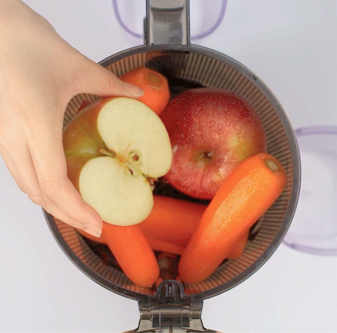 クビンススロージューサーAUTO10ブラック、定価89,100円