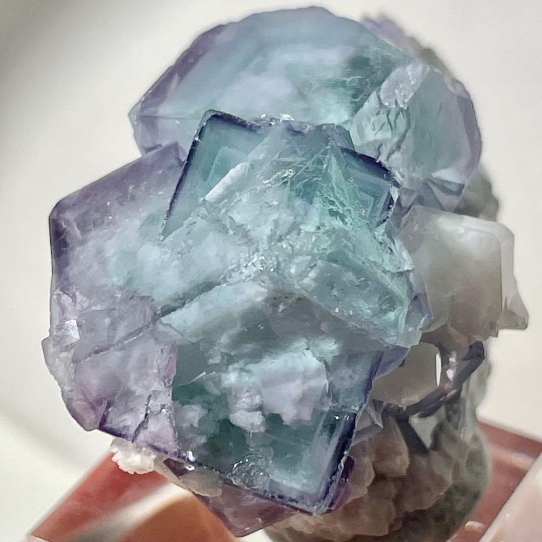 391 中国　ヤオガンシャン産　ポーセリンフローライト