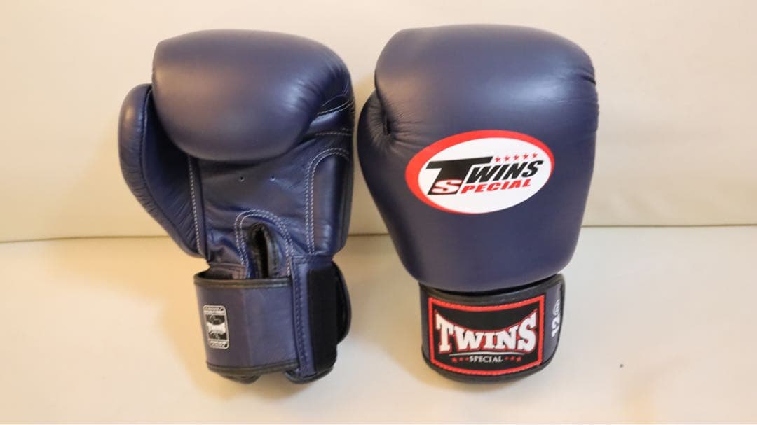 【値下げ】【美品】【TWINS SPECIAL本革】ボクシンググローブ 12oz