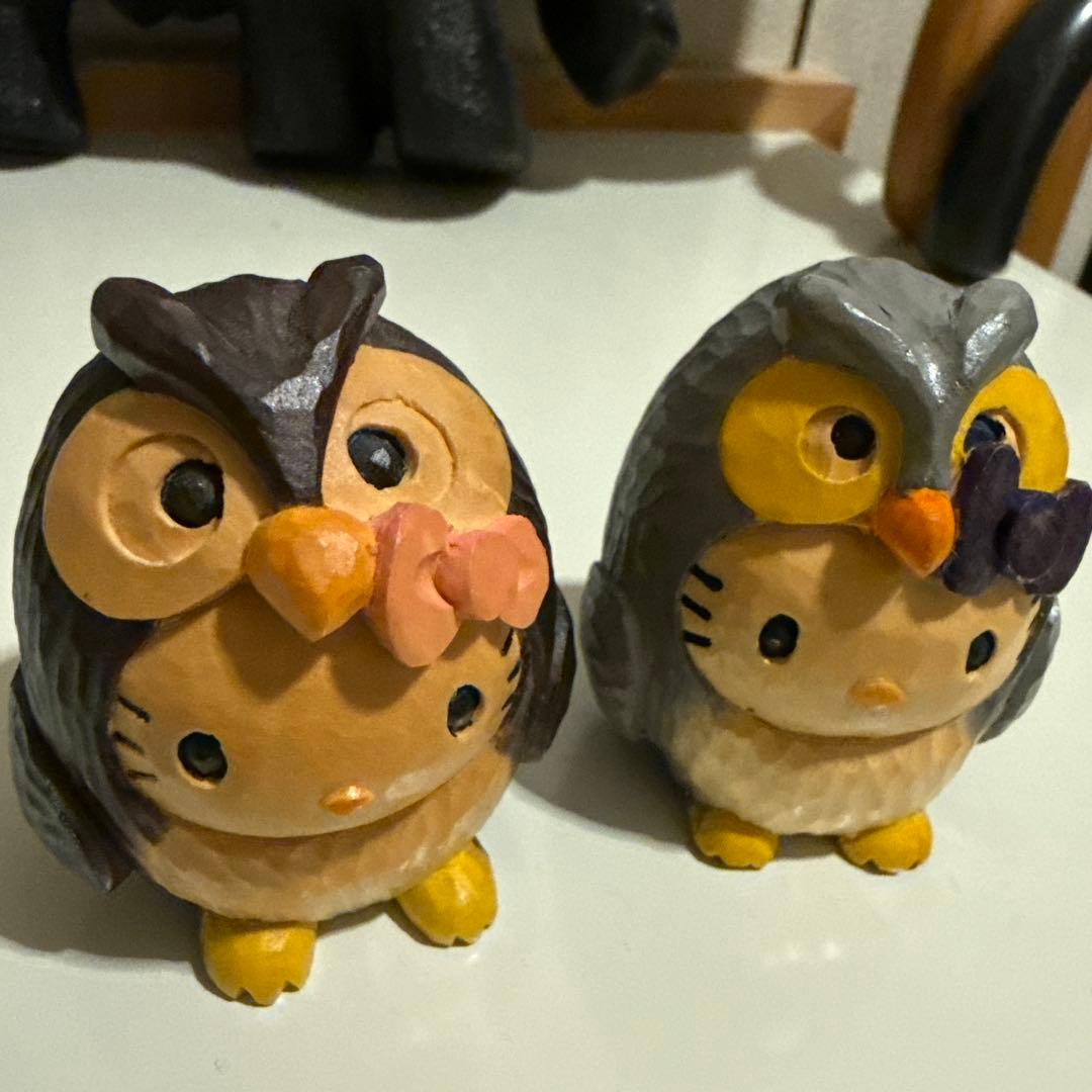 ハローキティ　木彫り　置物