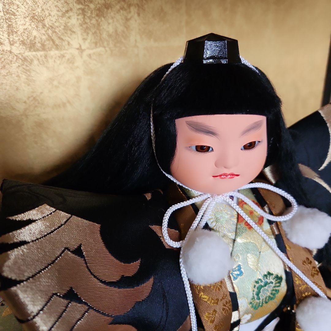 日本人形 豪華な衣装