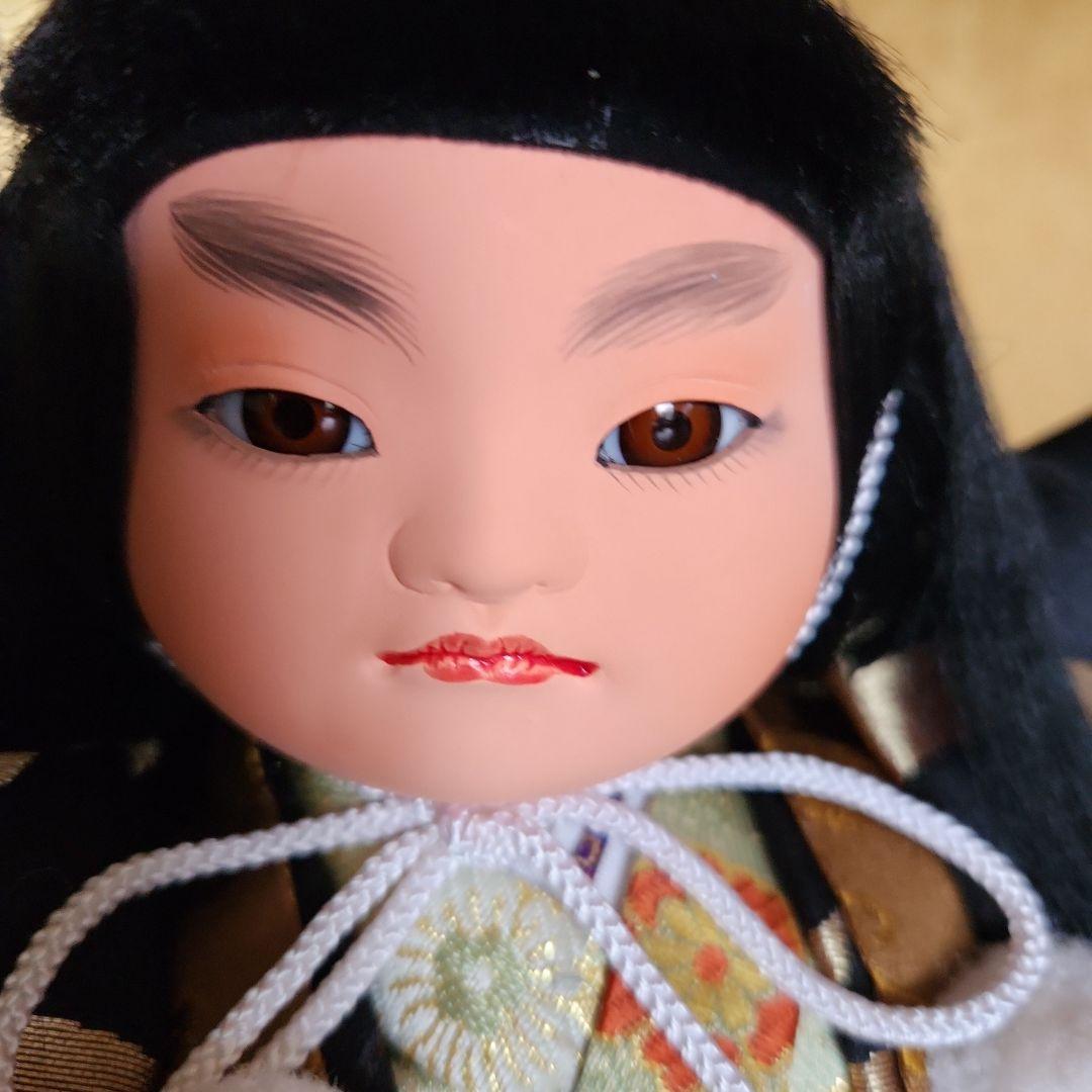 日本人形 豪華な衣装