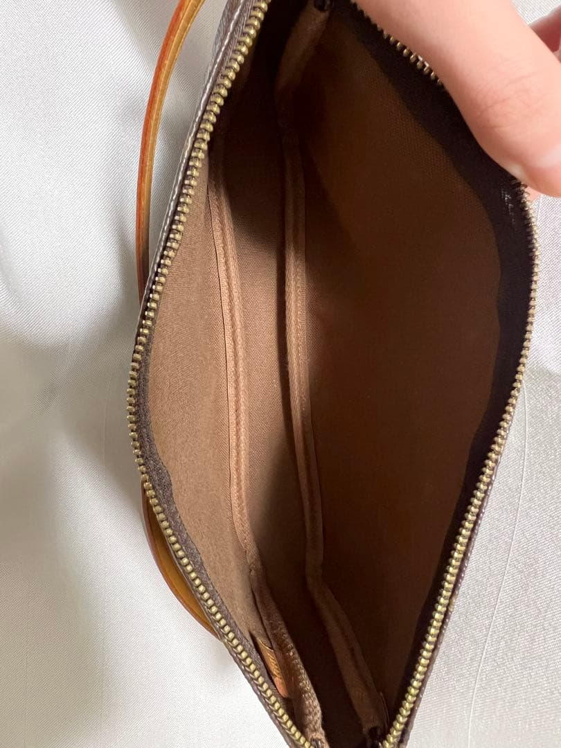 ルイ・ヴィトン アクセソワール ポシェットM40712