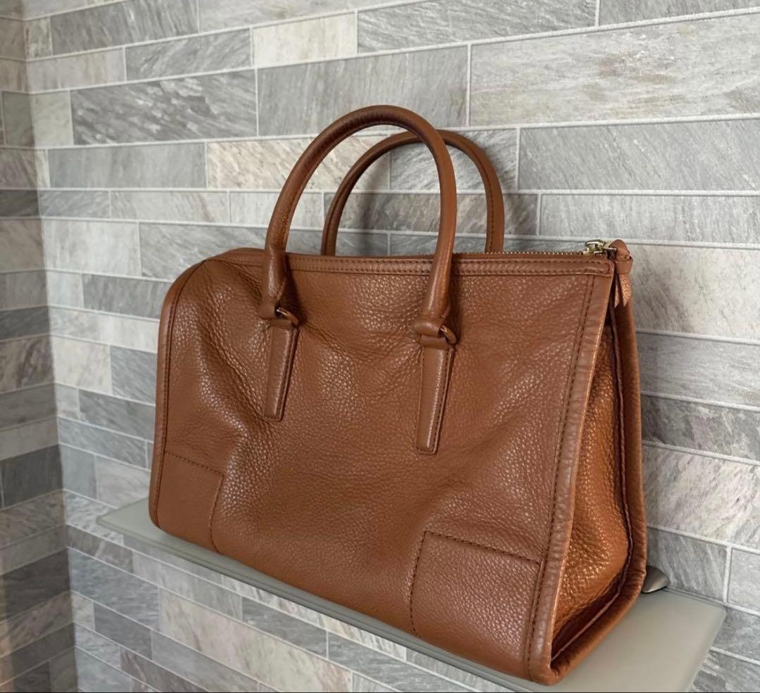 Tory Burch ブラウンレザートートバッグ