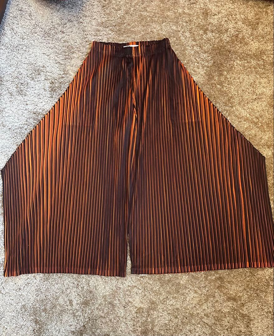 プリーツプリーズ　アルトネオンワイドパンツ　オレンジx 黒　美品　ネオンオレンジ