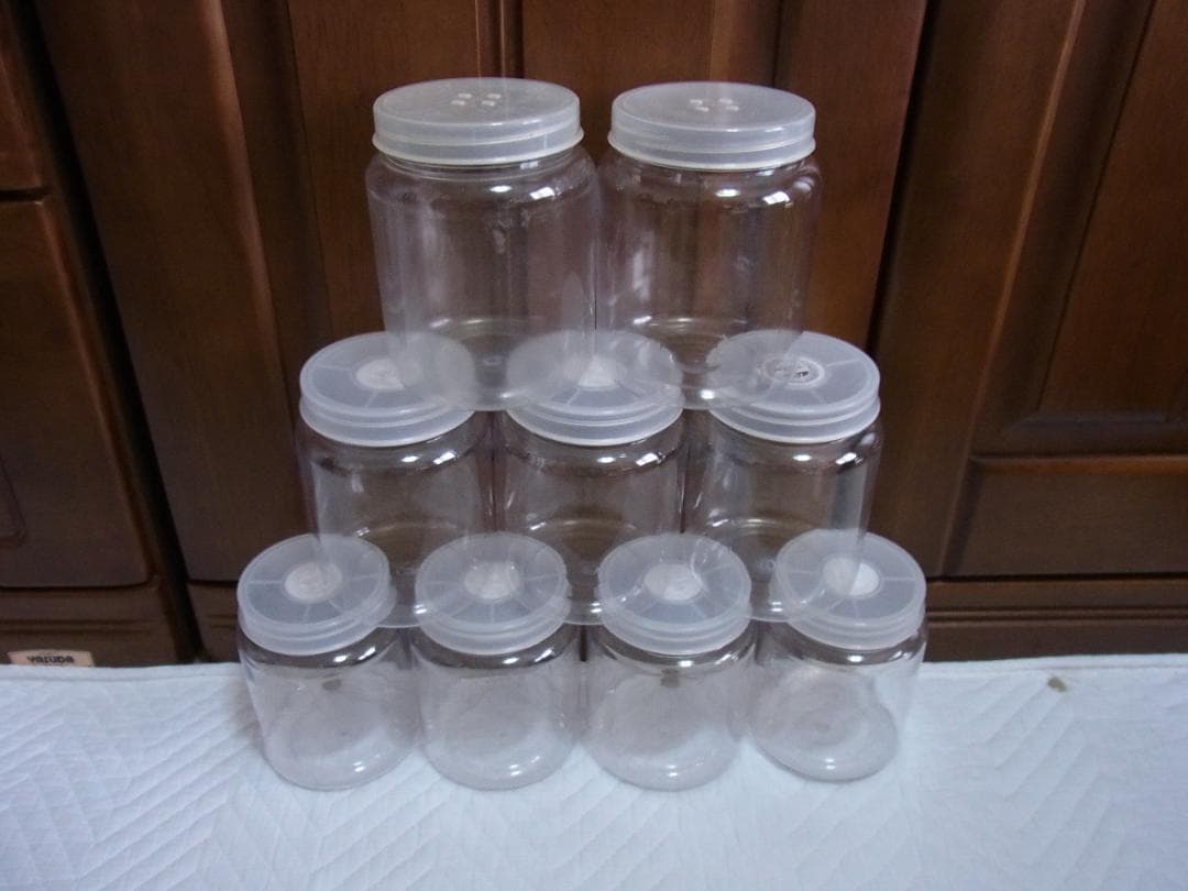 コバエシャッター中１０個（中古）その他虫カゴ１０個、幼虫用飼育ボトル９本（中古）