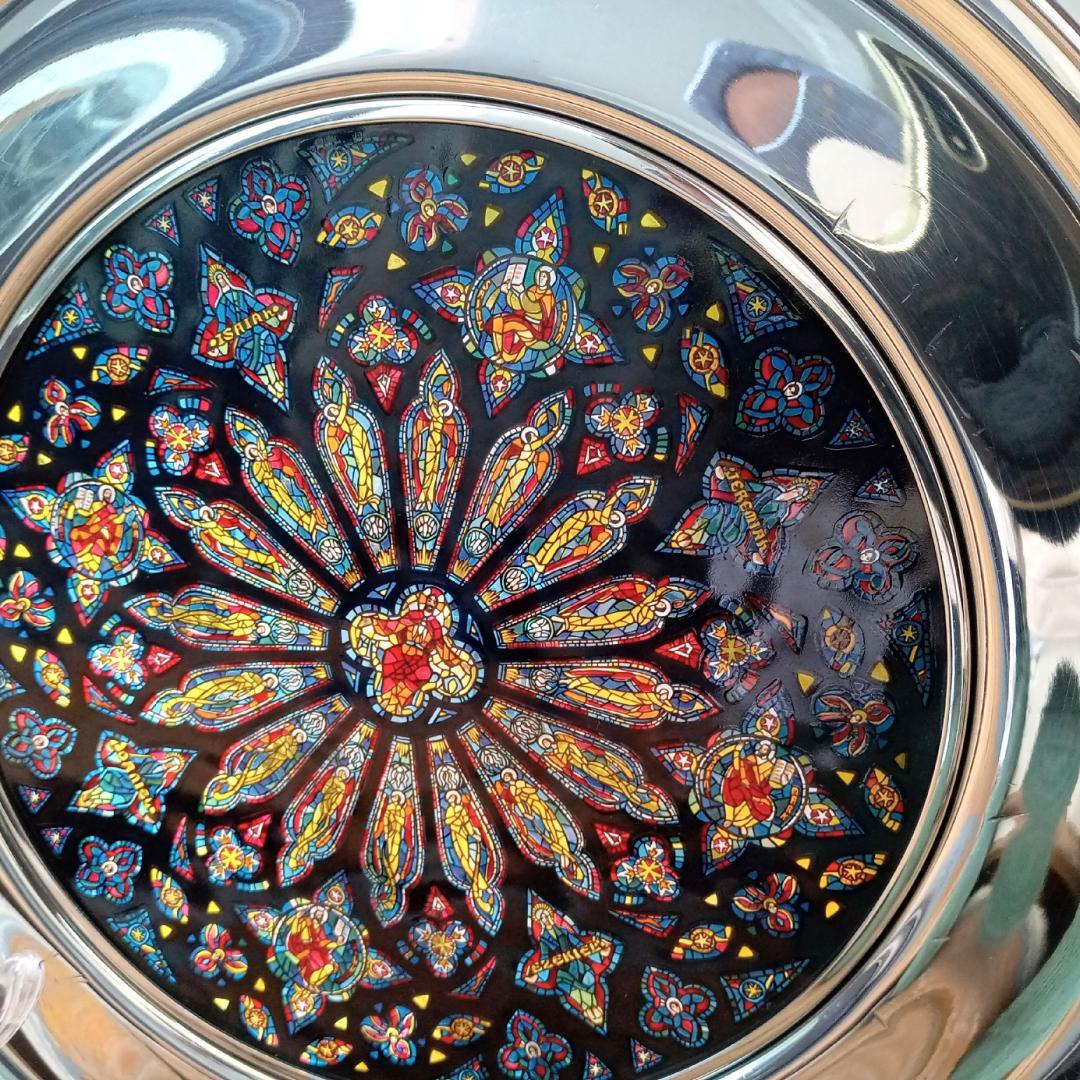 セント・ジョン・ザ・ディヴァイン大聖堂 ステンドグラス バラ窓グラスマスターズ社