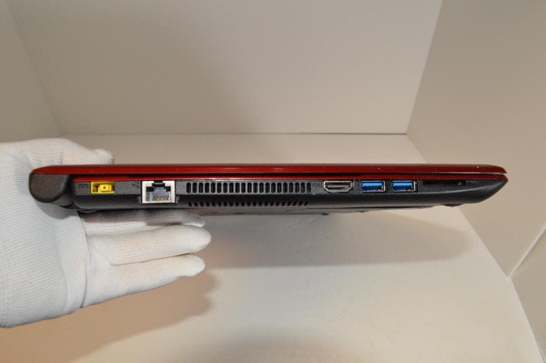 レッドLAVIE第8世代Corei7/32G/SSD1TB/新品バッテリー