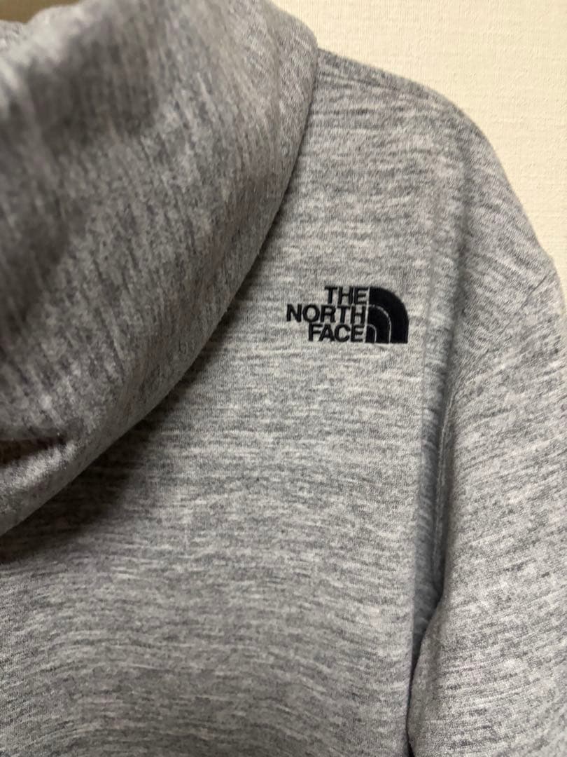 THE NORTH FACE スクエアロゴ　グレー ジップアップパーカー裏起毛