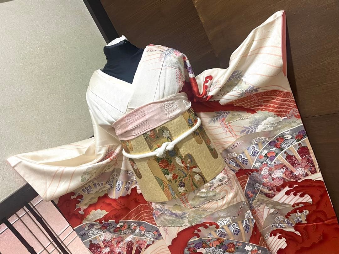 振袖 フルセット6点サイズM〜Ｌ駒刺繍　片輪車吉祥花文　金銀彩　正絹