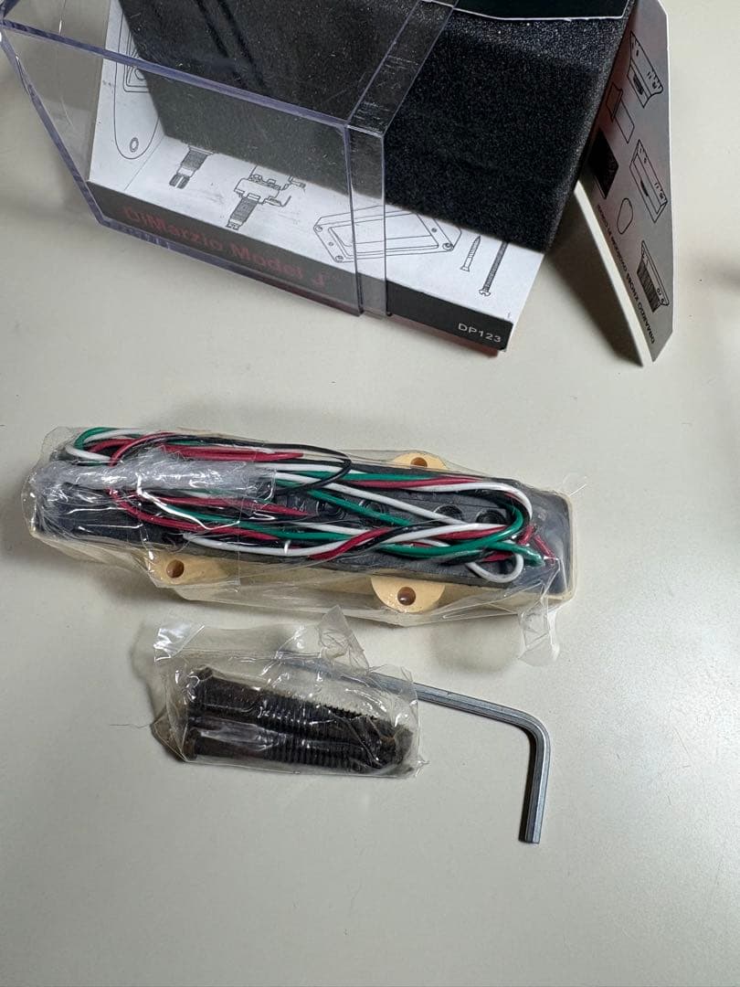 DIMARZIO DP123 CREAM ジャズベース用 ブリッジ側のみ