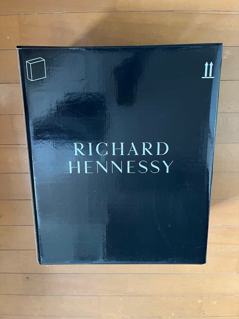 ヘネシーリシャール空瓶 箱付き