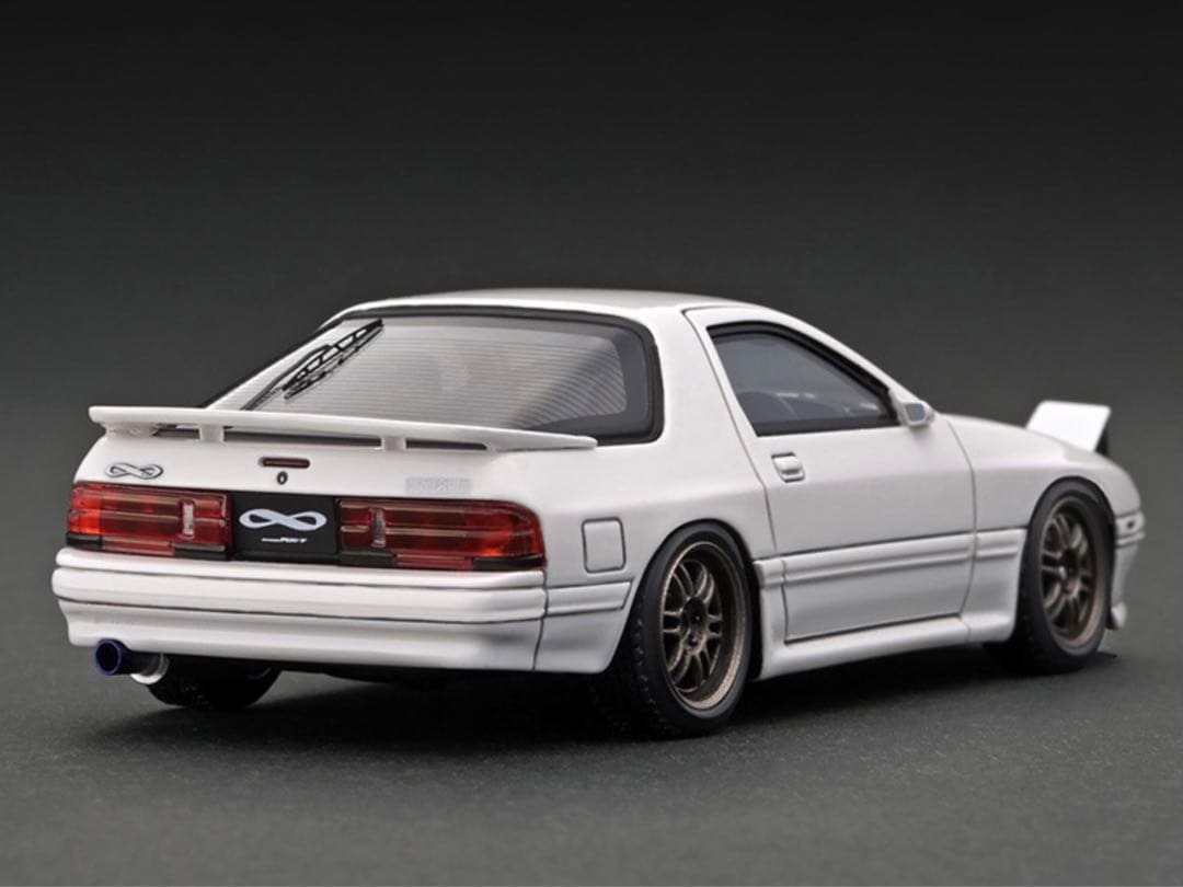 イグニッションモデル IG2944 1/43 RX-7 アンフィニ エンジン付き