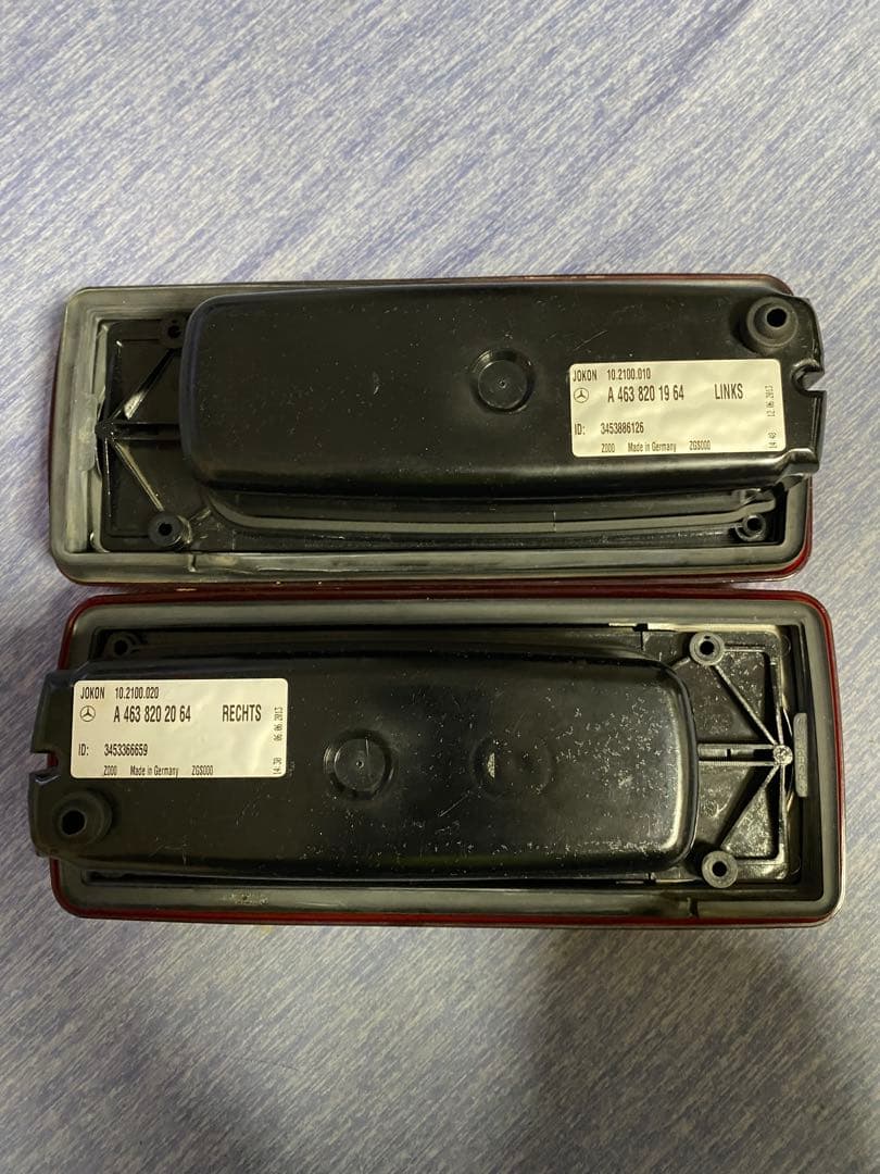 2014年式W463純正テールライト