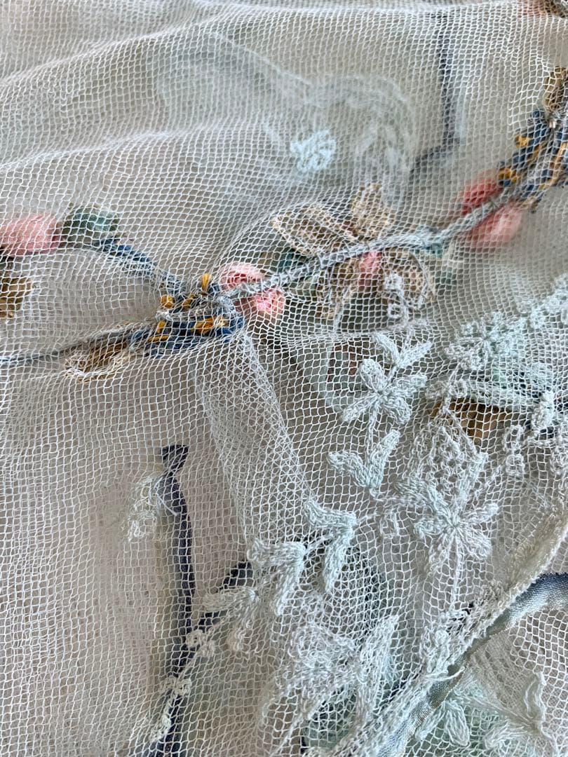 ま*ん様 フランスアンティークチュールレースヴェール※ロココローズモチーフリボン