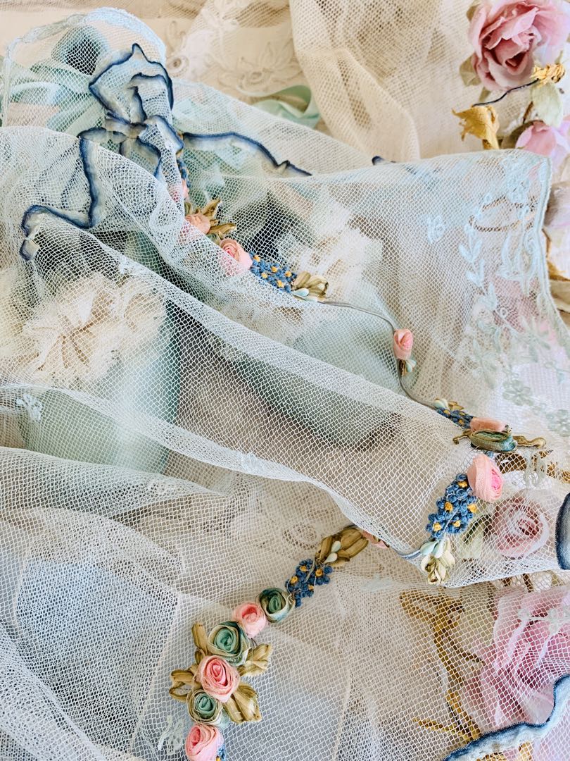 ま*ん様 フランスアンティークチュールレースヴェール※ロココローズモチーフリボン
