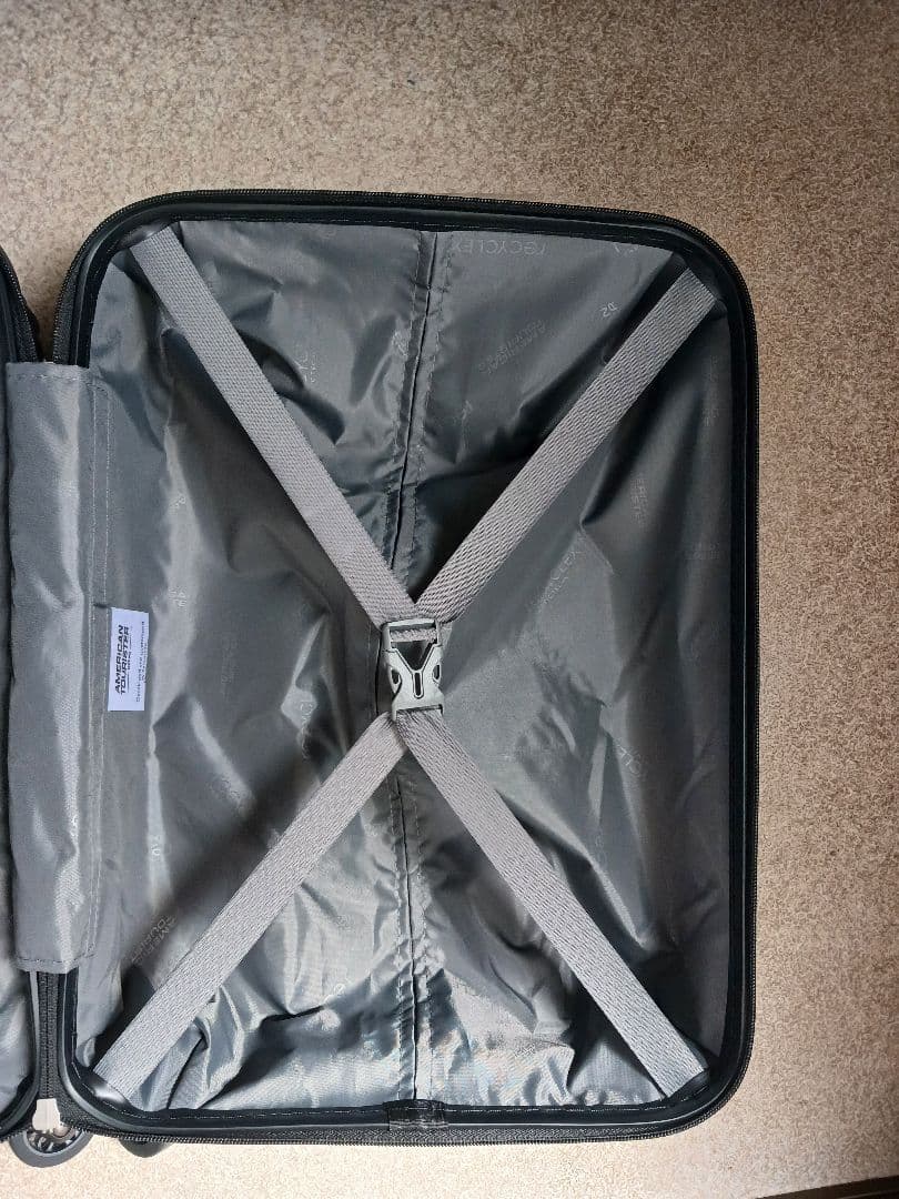 【新品未使用品】キャリーケース　アメリカンツーリスター　機内持ち込み可　黒色