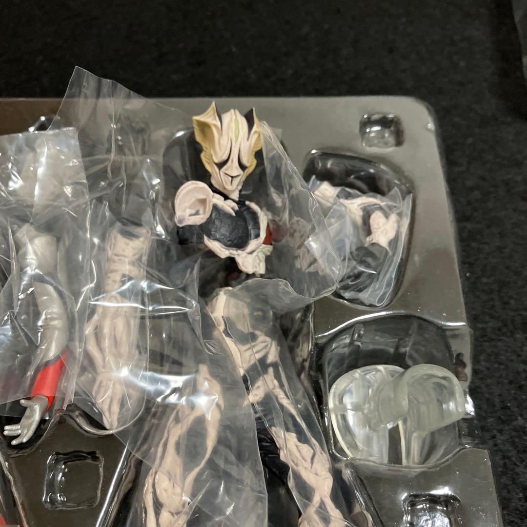 イーヴィルティガ キリエロイド アルティメットルミナス ウルトラマン