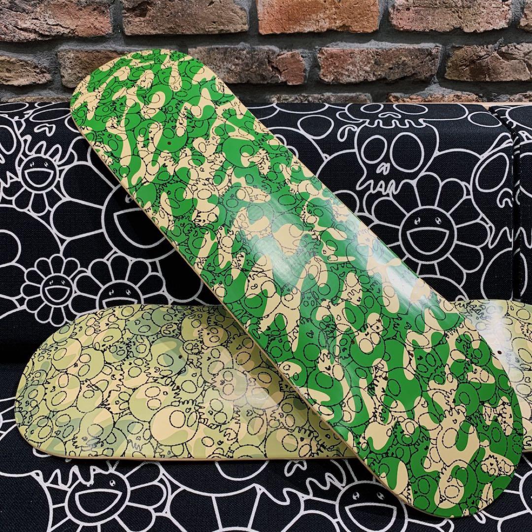 スケートボード Takashi Murakami Camo Skull Skateboard