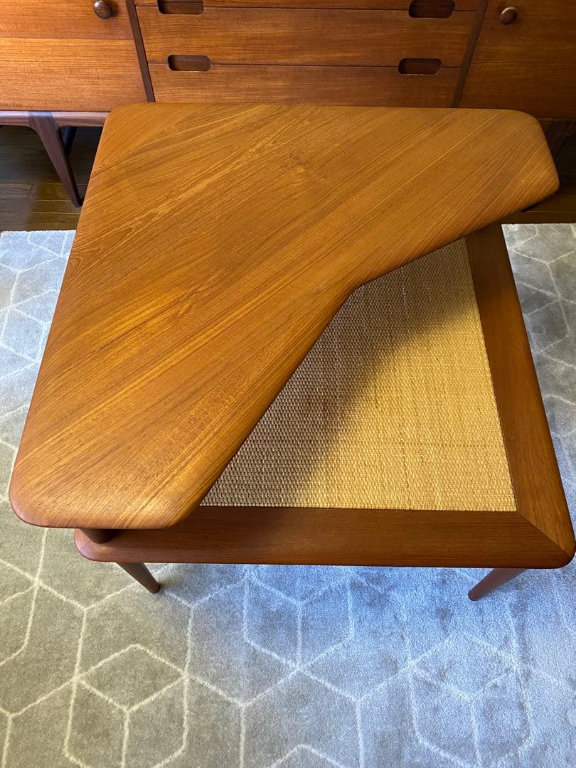 希少　デンマーク　ピーター・ビッツ＆オルラ・モルガードニルセン　コーナーテーブル