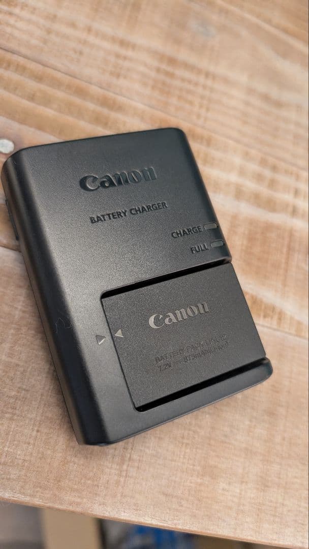 Canon EOS M100 シルバー 美品