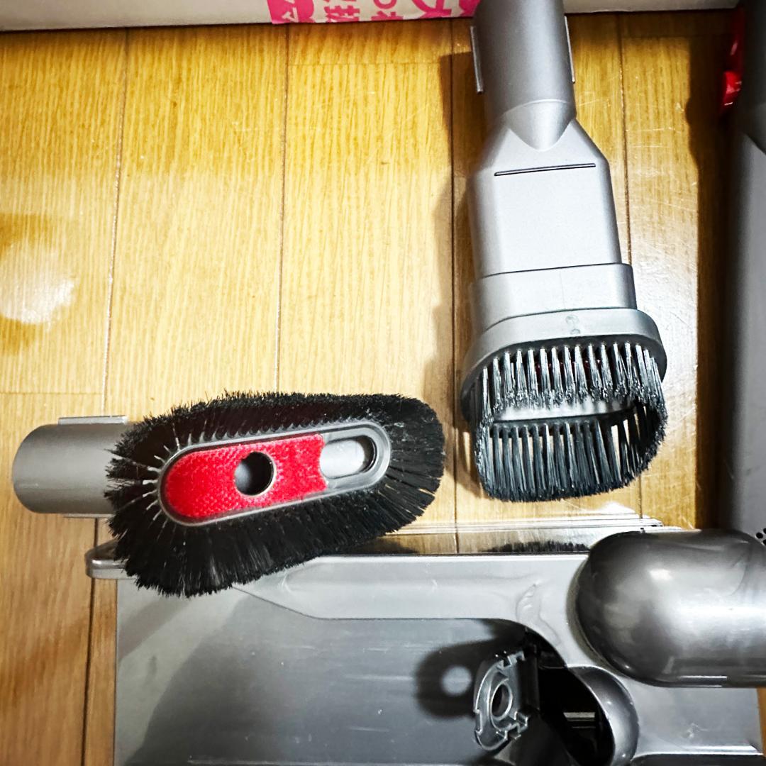 動作確認済　ダイソン　コードレスクリーナー　掃除機　dyson　SV12　V10