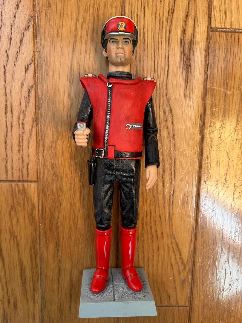 【値下げ】キャプテン・スカーレット塗装済フィギュア