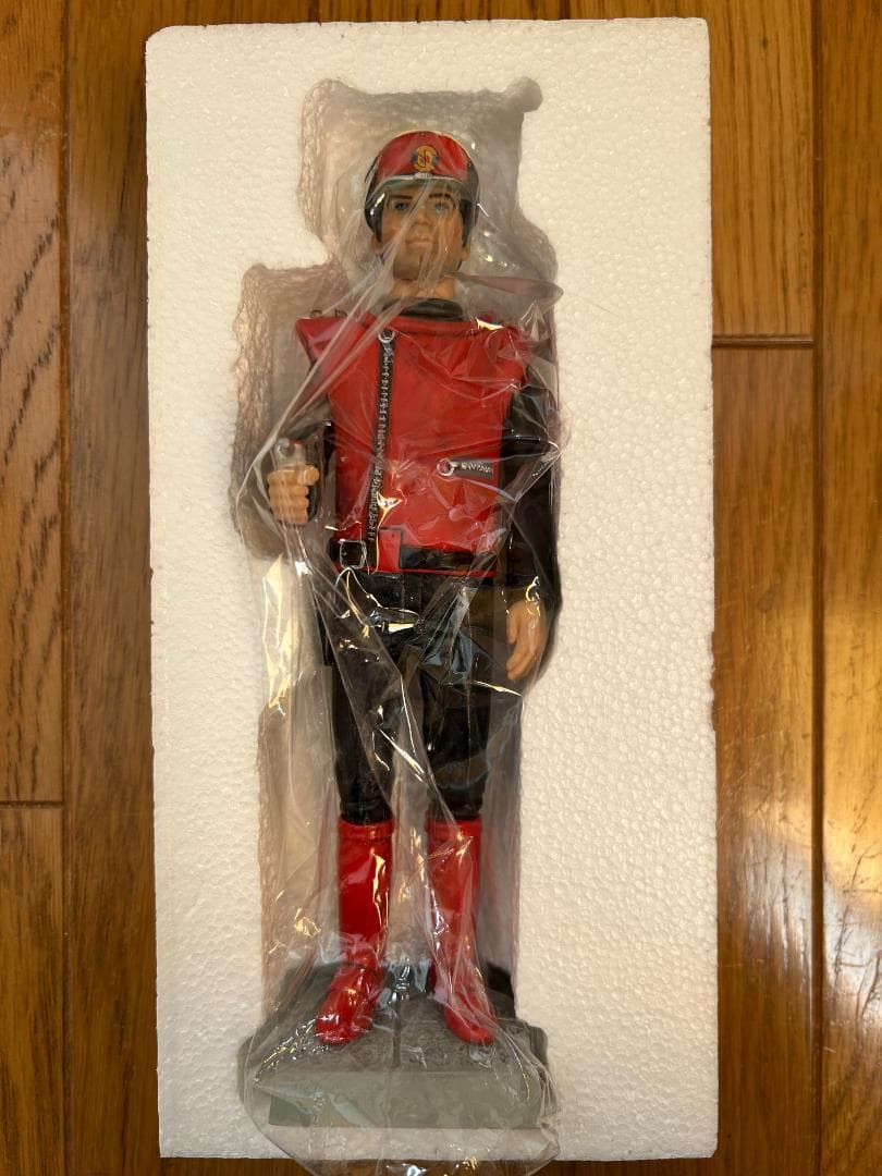 【値下げ】キャプテン・スカーレット塗装済フィギュア