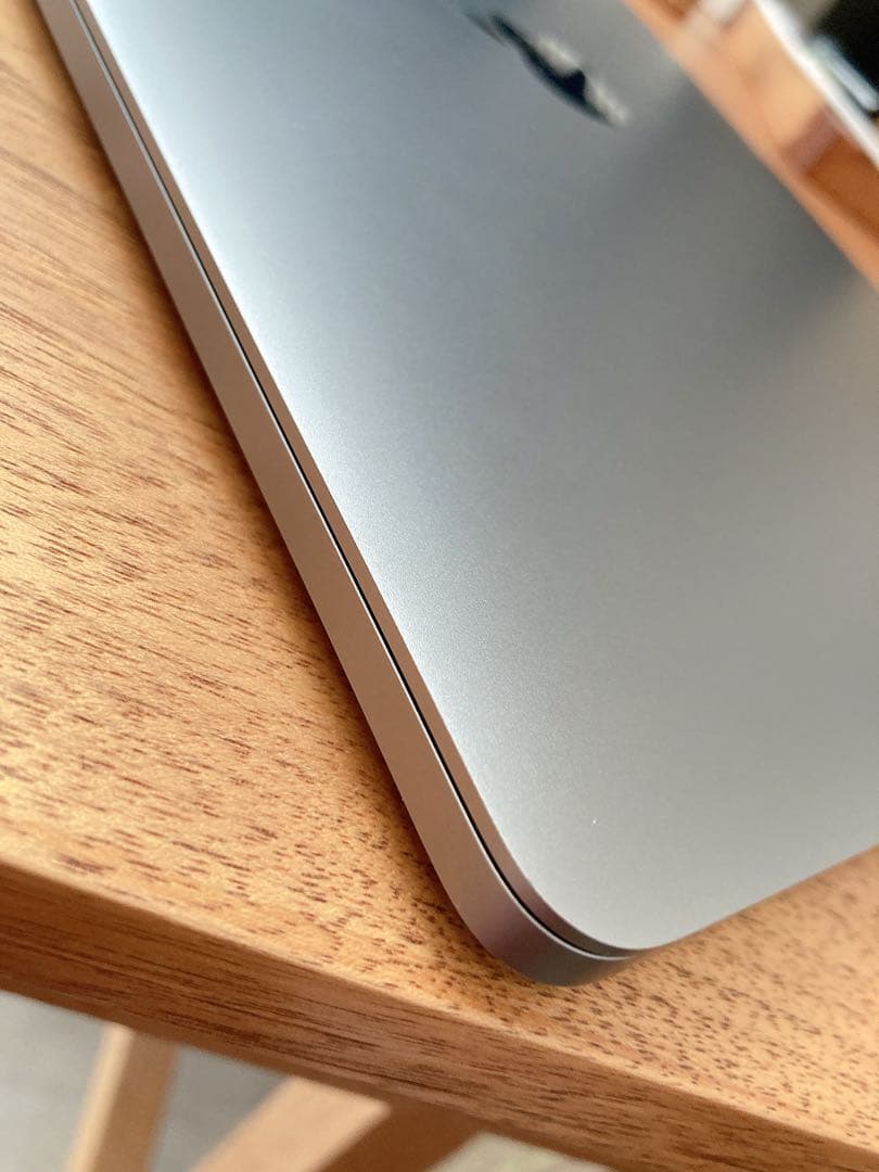 Apple MacBook 13incスペースグレー2016 8GB 251GB