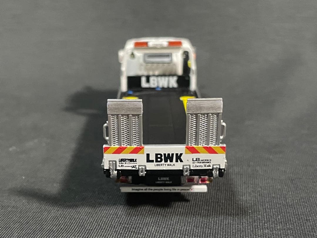 MINI GT Isuzu Nシリーズ(ELF) 車両積載車 LBWK ホワイト